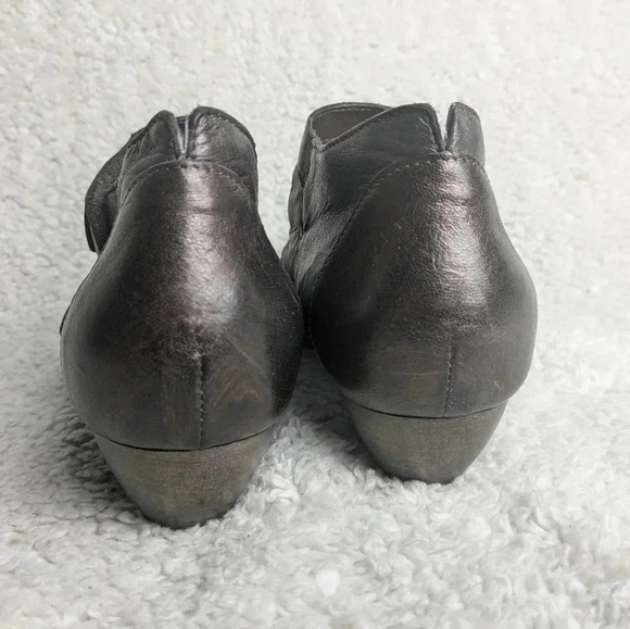 THINK ! Women small Heel leather Bronze shoes Made in Italy size 37 = 6 us - Picture 5 of 14